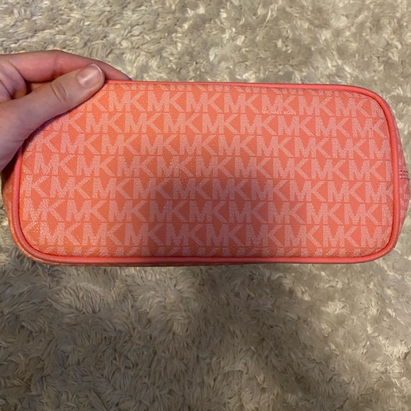 Michael Kors Purse - Picture 3 of 4